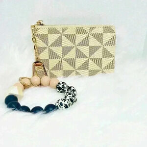 Lorraine Zippered Card Coin Case in Cream